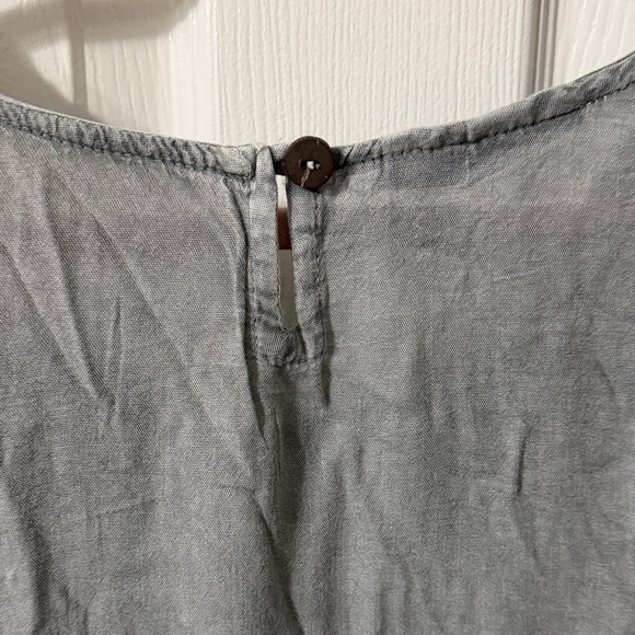 Chic Long Sleeve Embroidered Dress in Gray and Green - Picture 6 of 7